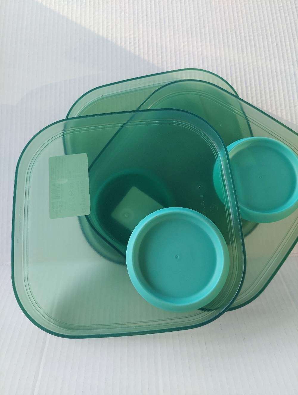 4 NEW Dipware Kitchen Plates Stackable Dipping Dishes Dishware